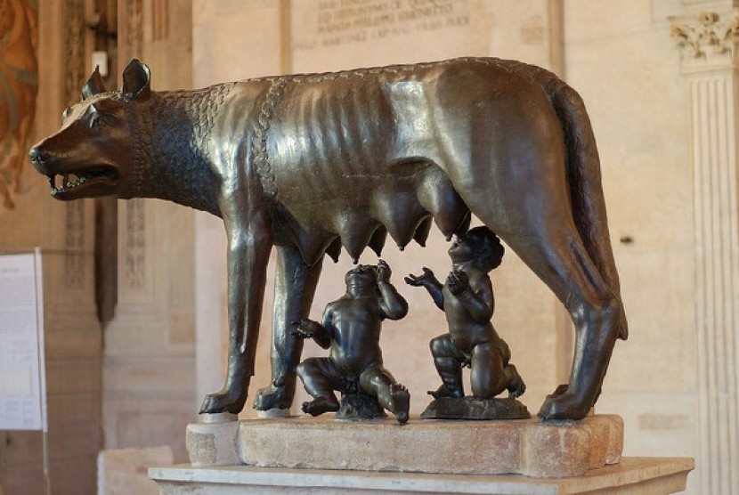 Do you know the story of the she-wolf bronze statue?cid=3
