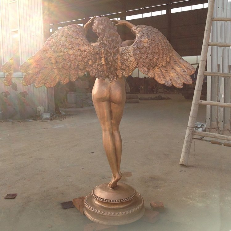 The bronze sculpture of the body of a confident angel