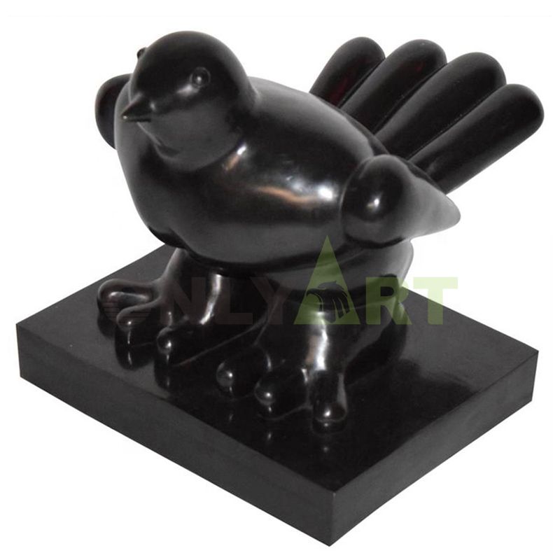 1.Small fat bronze statue of the Bird of Peace, available for decoration