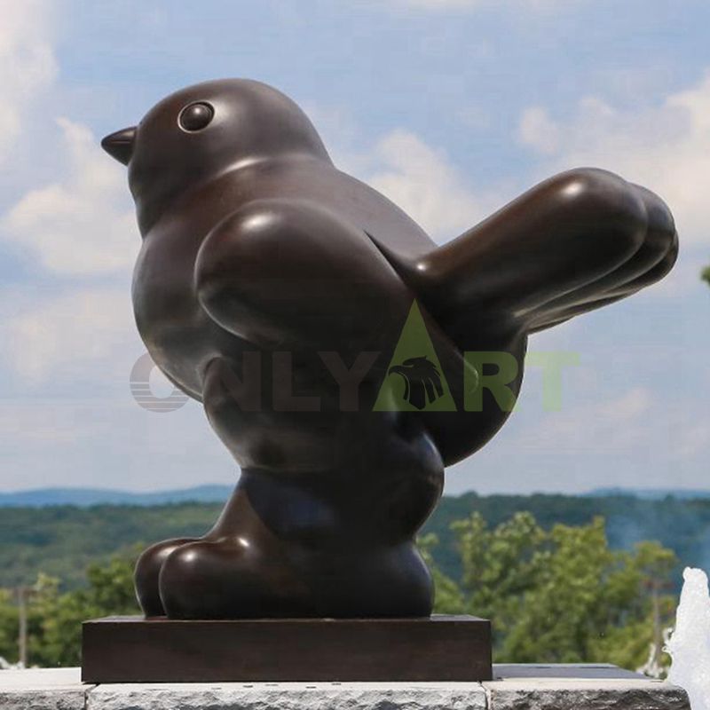 1.Small fat bronze statue of the Bird of Peace, available for decoration