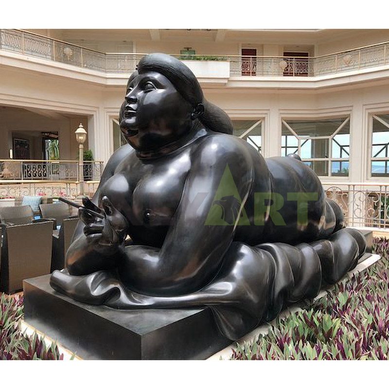 Fat woman's free life, bronze sculpture