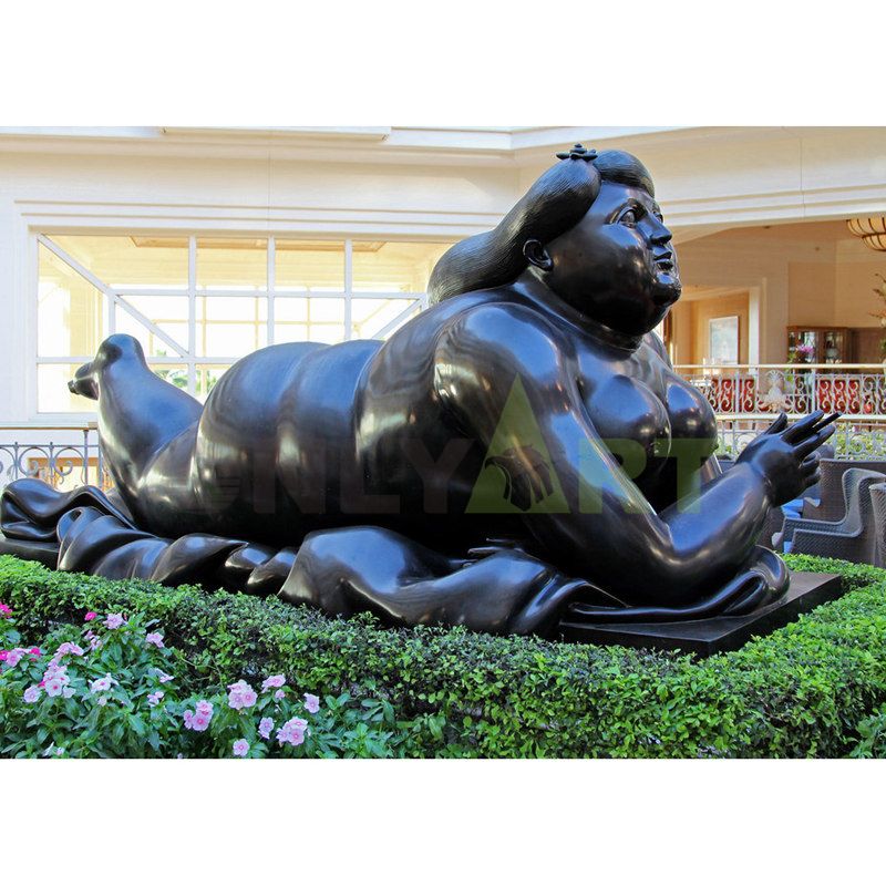 Fat woman's free life, bronze sculpture