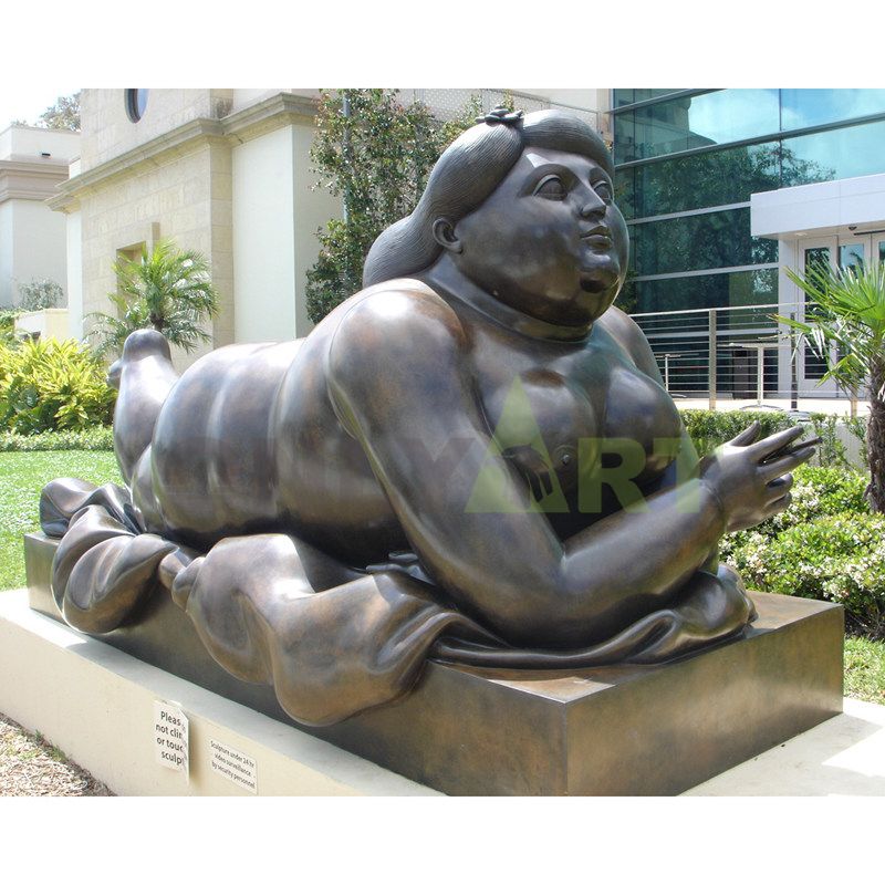 Fat woman's free life, bronze sculpture