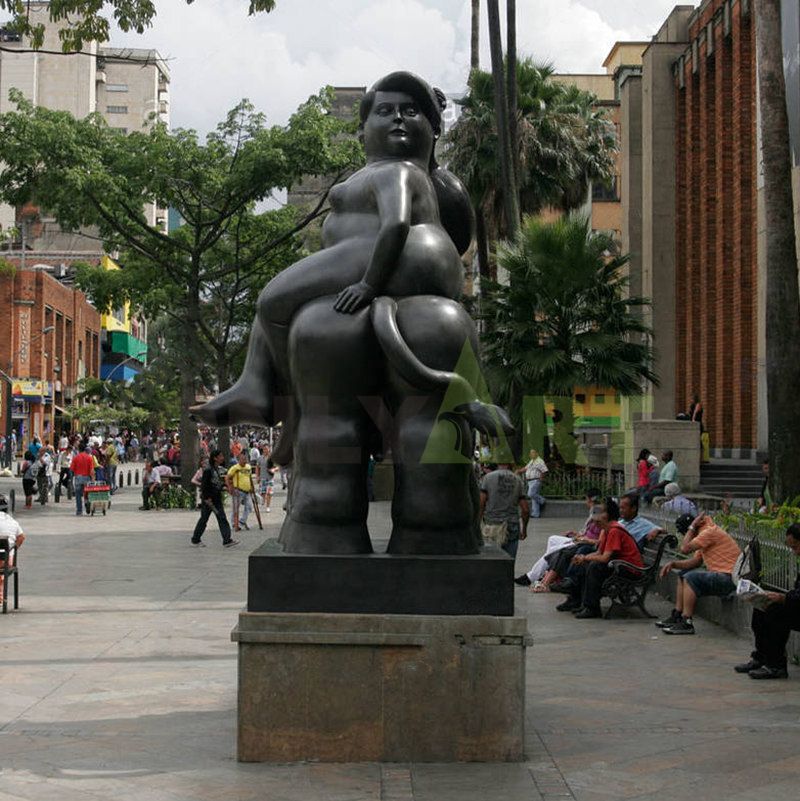 Sculpture of a bearded man with a large face