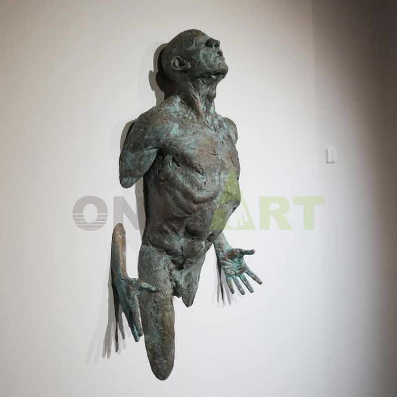 Don't talk gestures  matteo pugliese sculpture