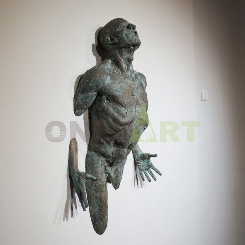 High quality custom European style realistic indoor bronze nude wall sculpture matteo pugliese