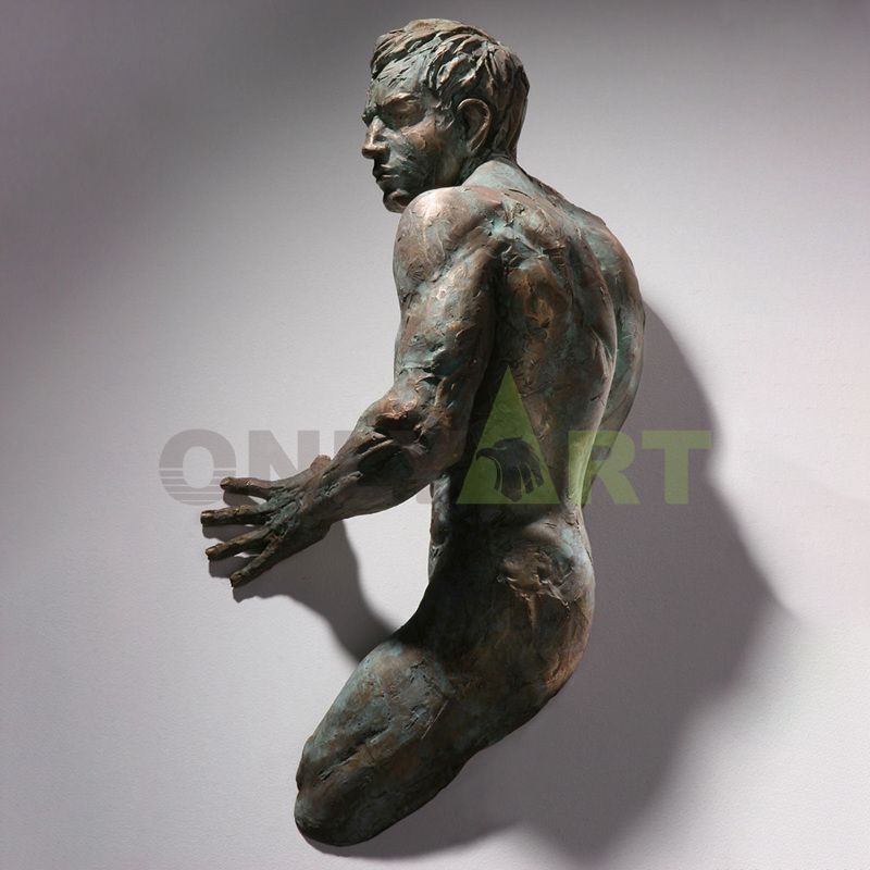 High quality wall art statue nude bronze Matteo Pugliese