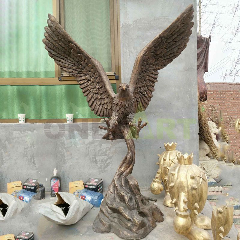 Hot Cast Metal Craft Popular Design Bronze Large Eagle Sculpture For Garden