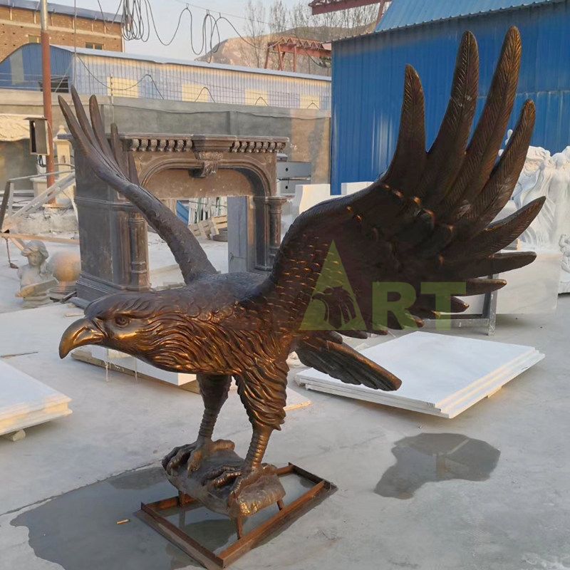 Outdoor Plaza Decoration Metal Statue Large Size Roaring Eagle Spread Wings Bronze Sculptur