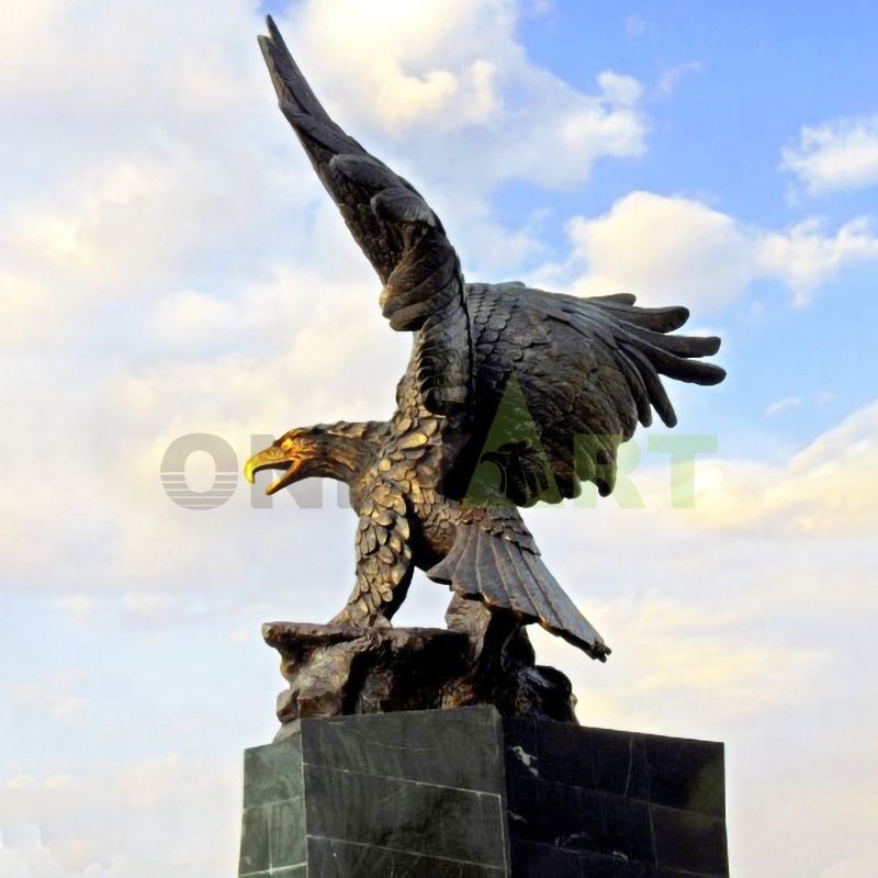 Beautiful Handmade Decorative Tabletop Bronze Eagle Sculpture for Indoor