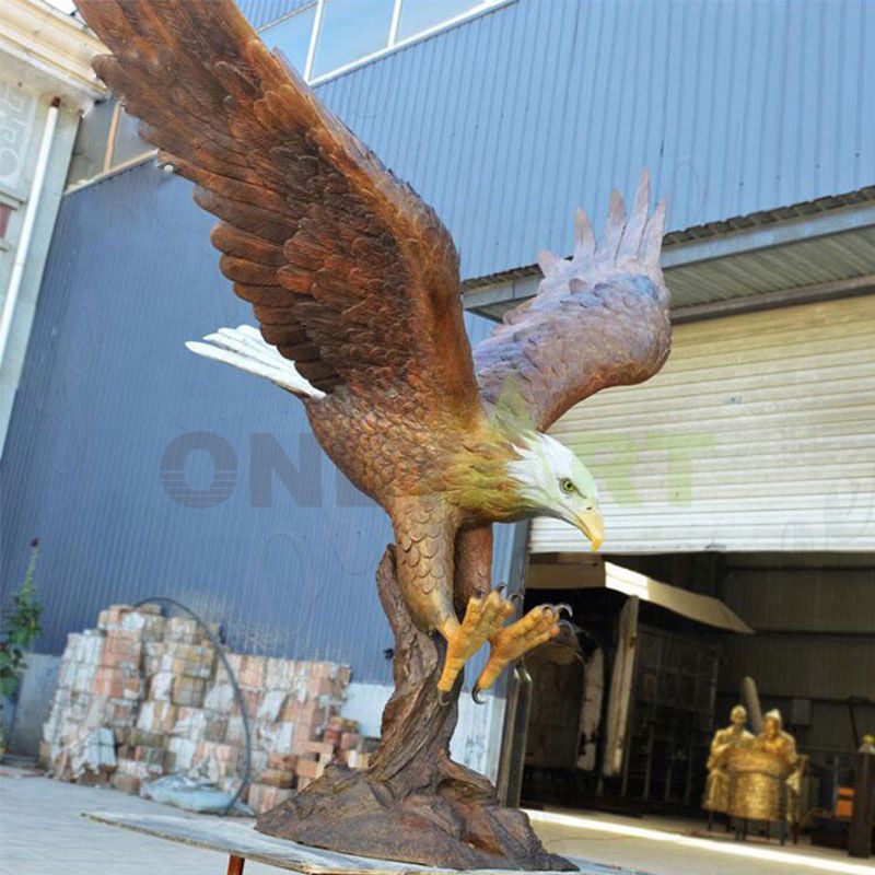 Large outdoor metal casting bronze eagle sculpture for garden decor