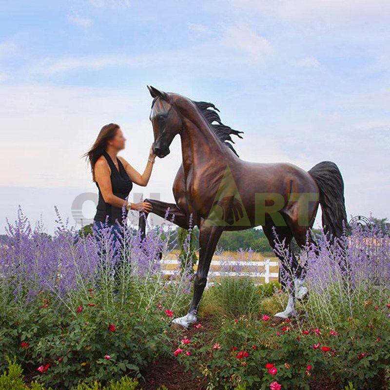 Outside bronze horse sculpture