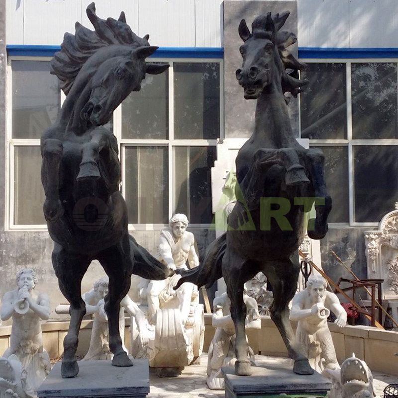 Outdoor life size bronze horse sculpture