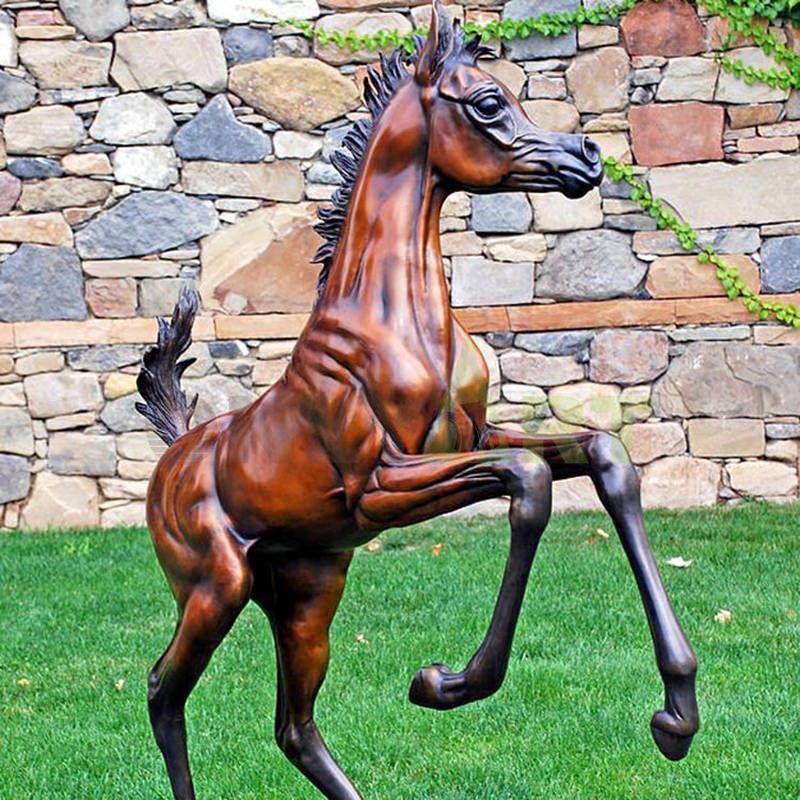 Outdoor life size bronze horse sculpture