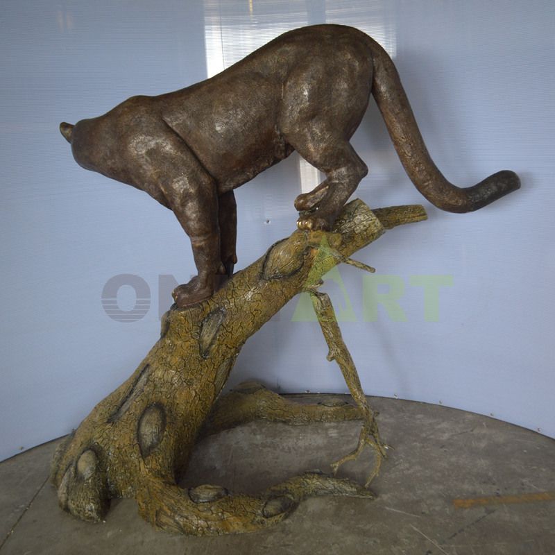 Customizable agile bronze leopard sculpture