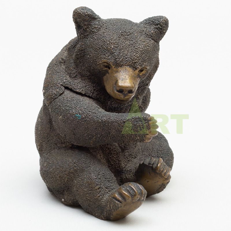Custom bronze life size polar bear statue