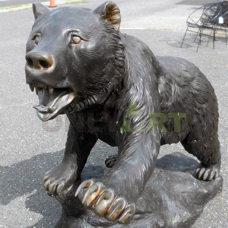 Bronze sculpture bear animal statue