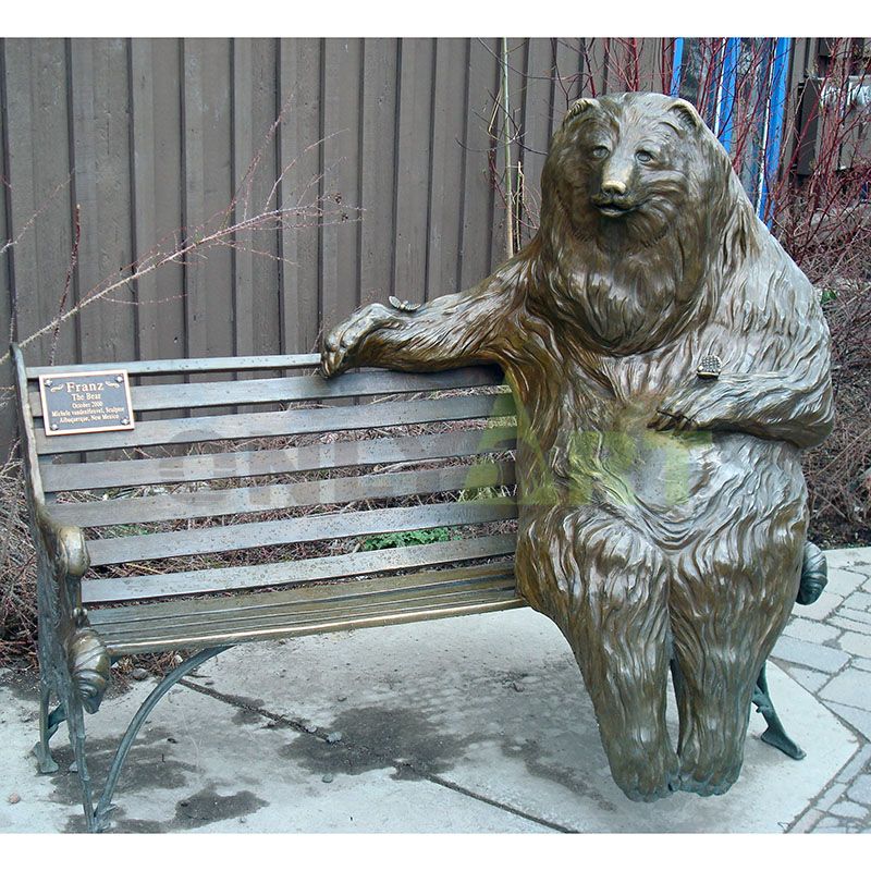 Garden gummy life size metal brass bronze polar bear statue sculpture
