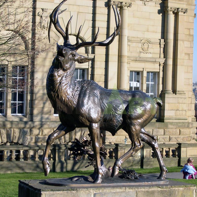 Life size garden antique bronze deer sculpture