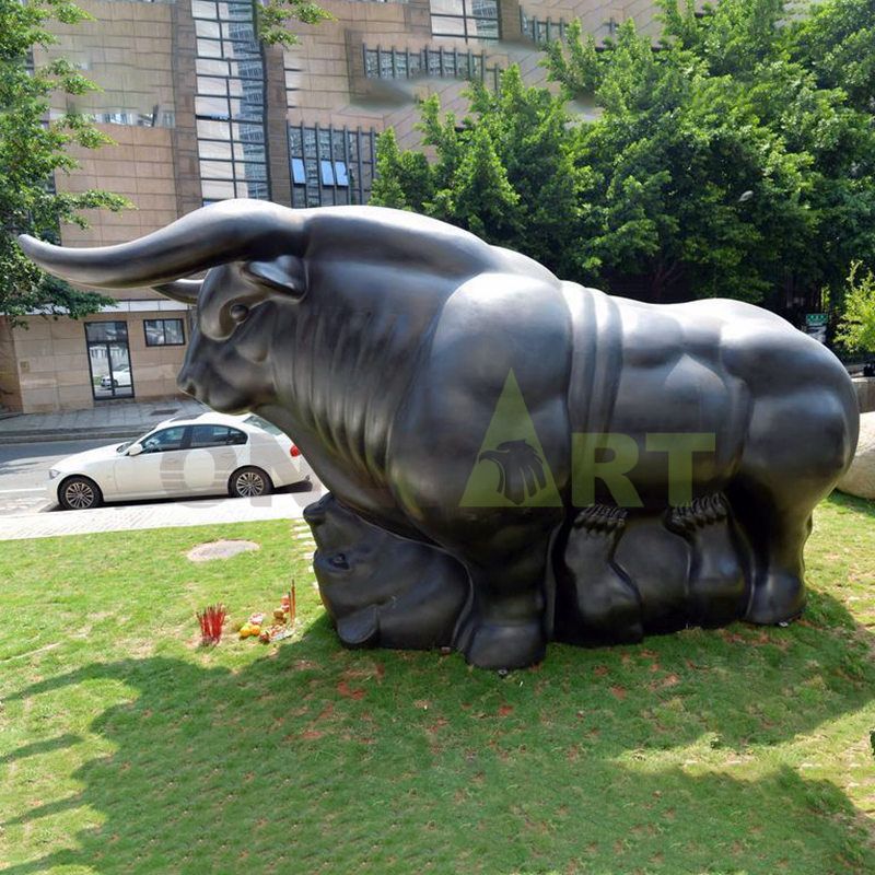 stock market small size fighting bull and bear bull against bear bronze articles statue sculpture for sale