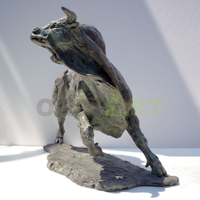 Brass wall street bull sculpture outdoor animal statues