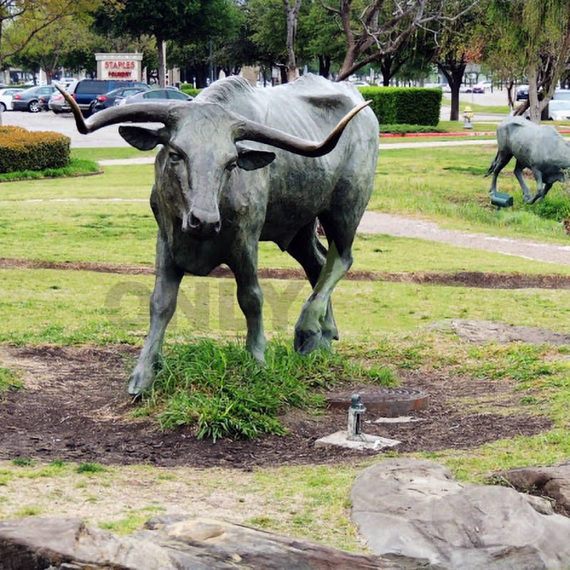 Metal crafts modern arts bronze bull sculpture