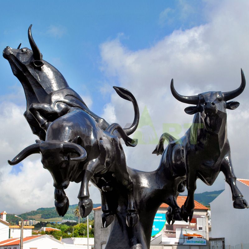 Brass Foundry Statue Bronze Bullfighting Matador and Bull Sculpture