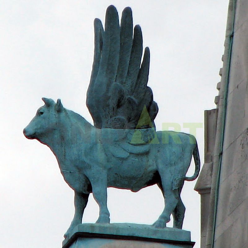 Animal bronze statue docile cow