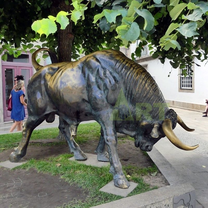 Hot Sale Modern Outdoor Abstract Cast Bronze Bull Sculpture