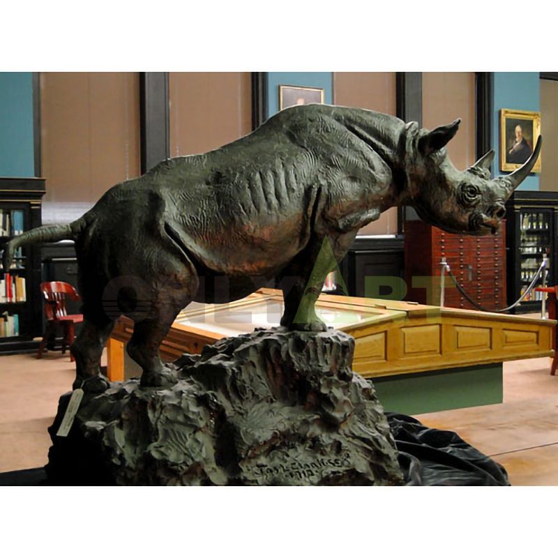 African Wild Animal Resin Life Size Rhino Sculpture