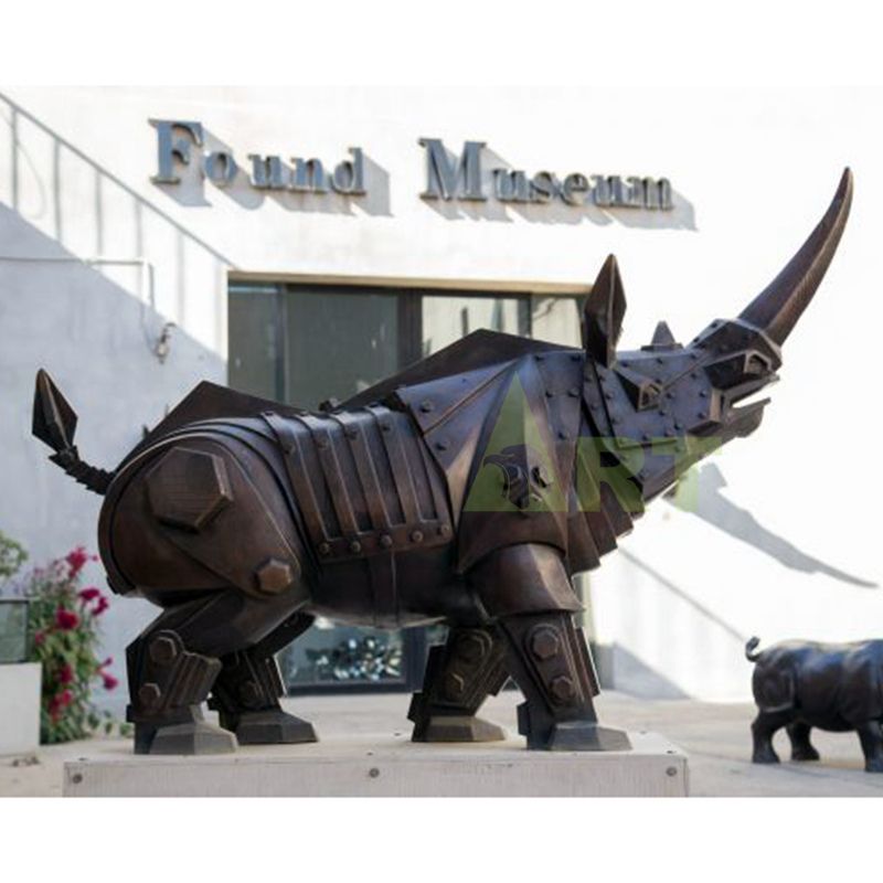 Hand Carved Bronze Rhinoceros Sculpture Garden Animal Decoration