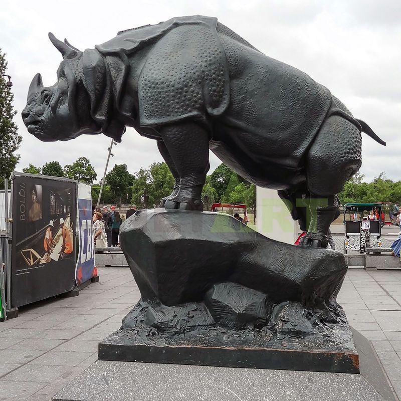 Newest large size statue bronze metal garden rhino sculpture for sale