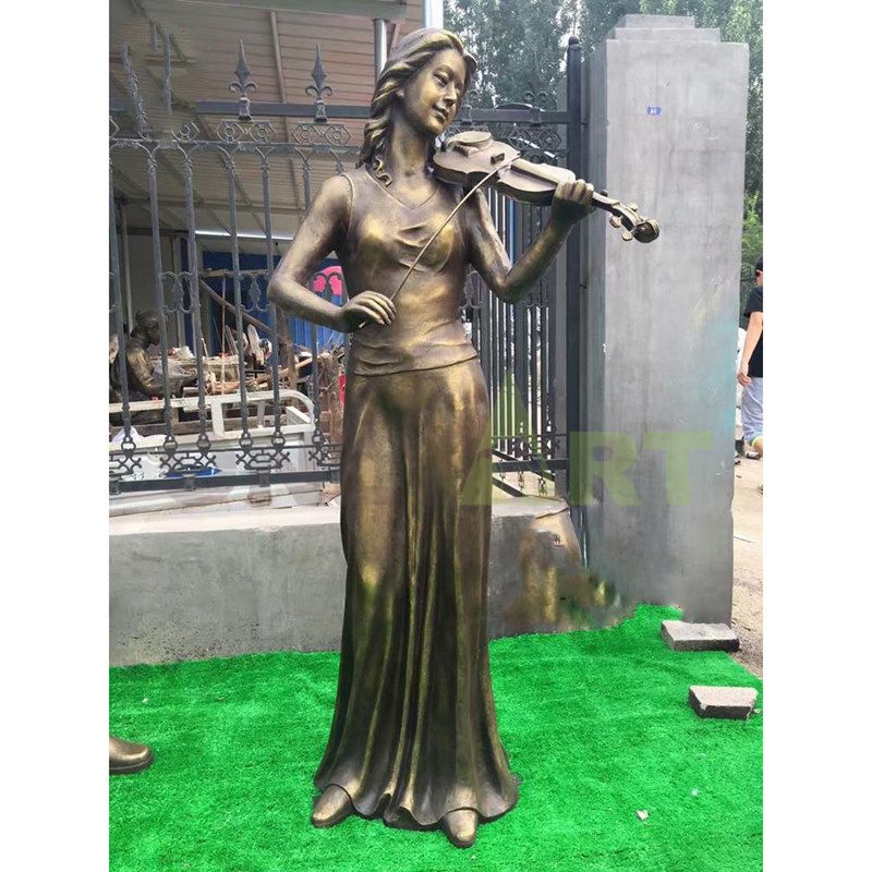 Bronze sculpture of singer with short hair
