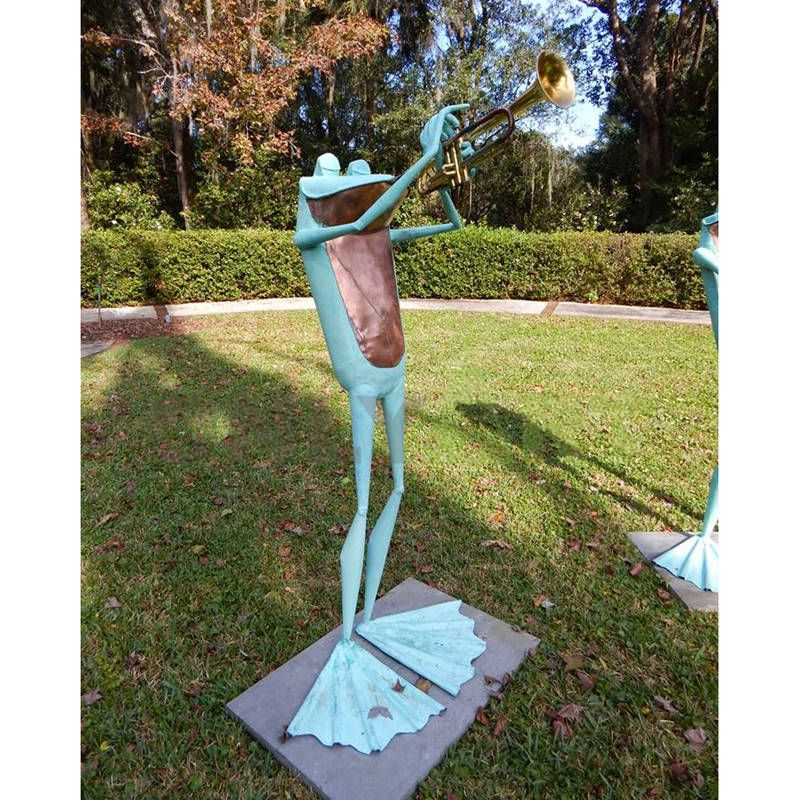 Garden Decor Frogs Sculpture for sale