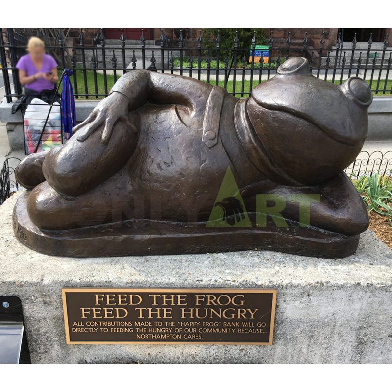 Tea reading health behavior of the frog sculpture